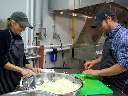 people preparing food